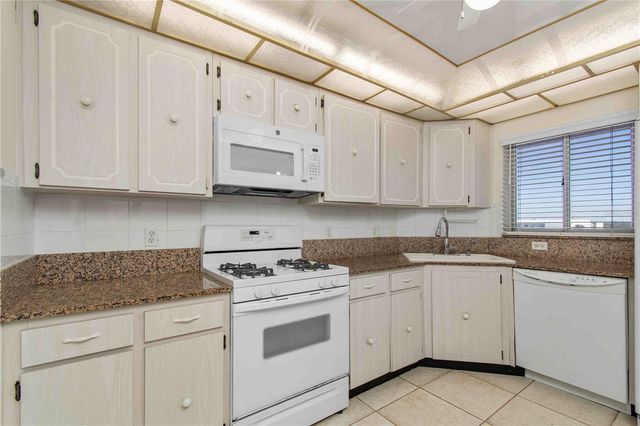 5980 SHORE BOULEVARD S 701, Gulfport, FL 33707