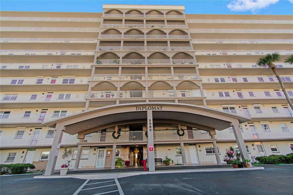 5980 SHORE BOULEVARD S 701, Gulfport, FL 33707