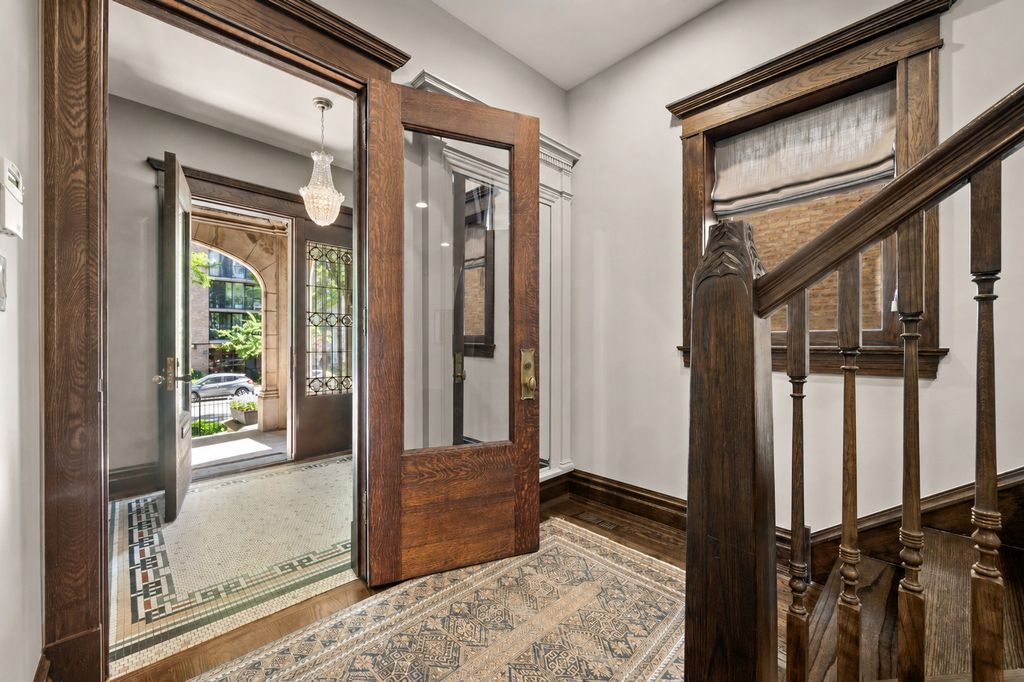 652 W Sheridan Road, Chicago, IL 60613 — photo 5