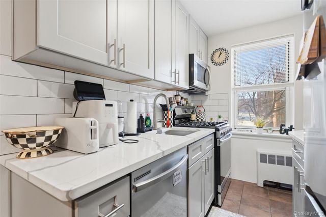 154 Ravine Avenue 1D, Yonkers, NY 10701