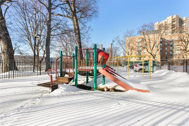 154 Ravine Avenue 1D, Yonkers, NY 10701