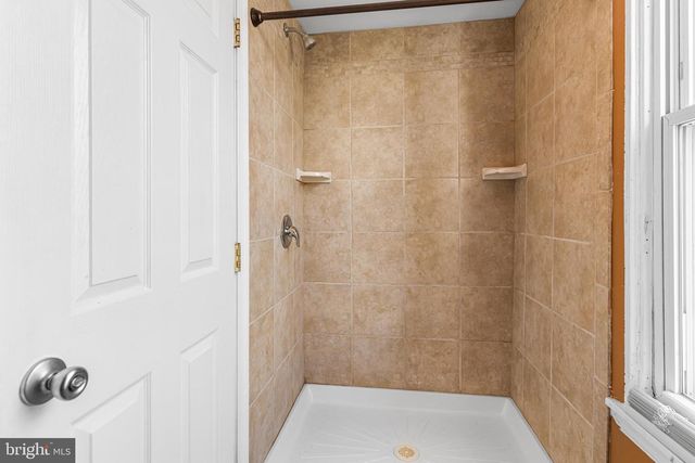 2342 E HUNTINGDON ST, Philadelphia, PA 19125