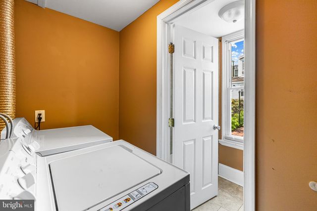2342 E HUNTINGDON ST, Philadelphia, PA 19125