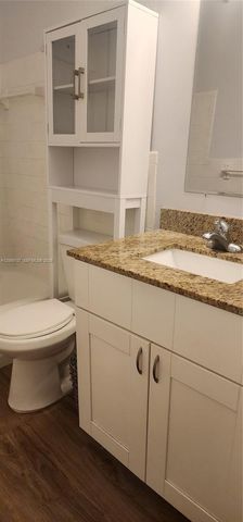 1555 N 12th Court 8B, Hollywood, FL 33019
