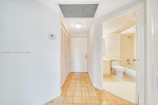 8290 Lake Dr 236, Doral, FL 33166