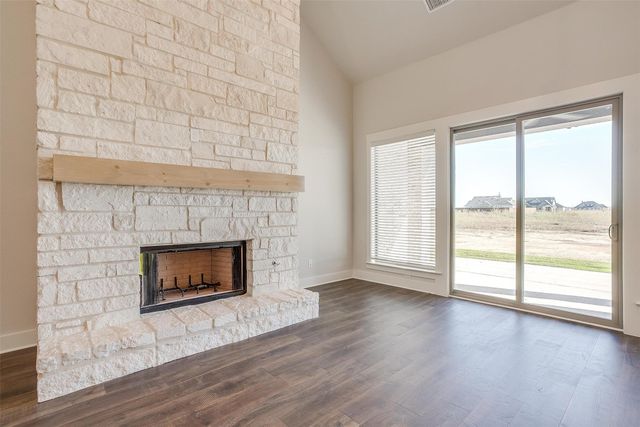 10640 Winter Wheat Lane, Venus, TX 76084