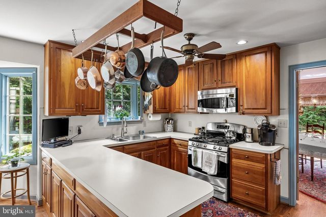 181 FOXWOOD DR, Moorestown, NJ 08057
