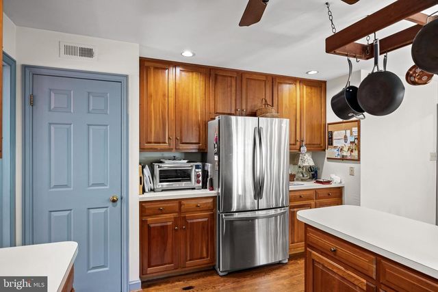 181 FOXWOOD DR, Moorestown, NJ 08057