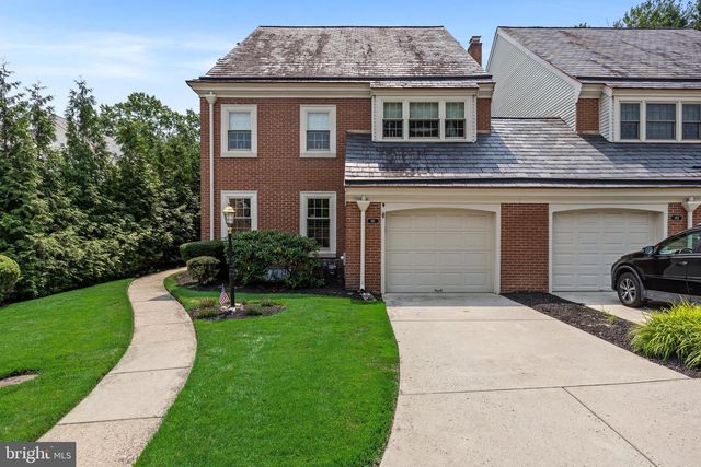 181 FOXWOOD DR, Moorestown, NJ 08057