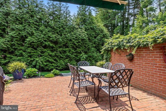 181 FOXWOOD DR, Moorestown, NJ 08057