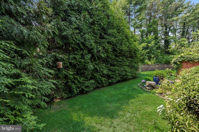 181 FOXWOOD DR, Moorestown, NJ 08057
