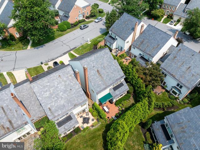 181 FOXWOOD DR, Moorestown, NJ 08057