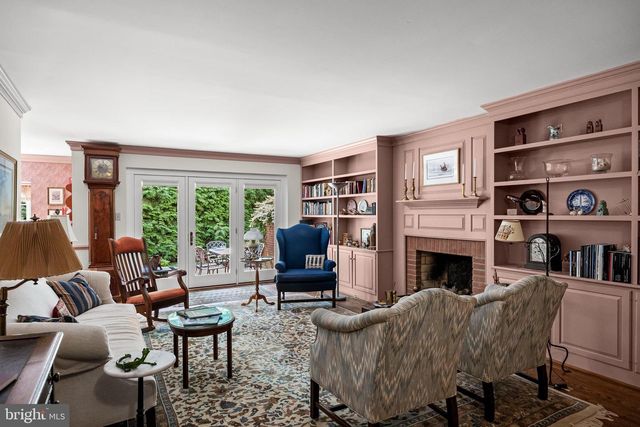 181 FOXWOOD DR, Moorestown, NJ 08057