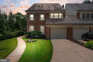 181 FOXWOOD DR, Moorestown, NJ 08057