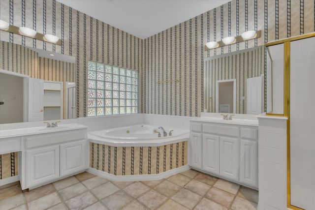 1918 Bridgestone Drive, Corinth, TX 76210