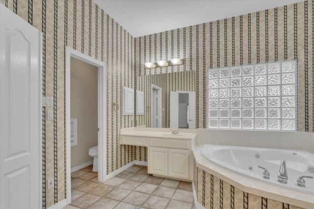 1918 Bridgestone Drive, Corinth, TX 76210