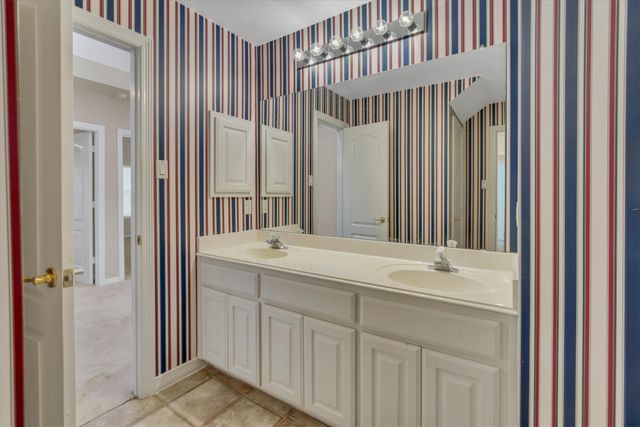 1918 Bridgestone Drive, Corinth, TX 76210