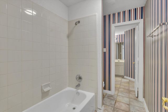 1918 Bridgestone Drive, Corinth, TX 76210
