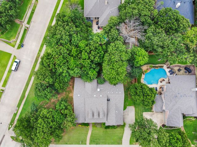 1918 Bridgestone Drive, Corinth, TX 76210