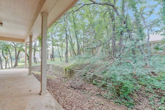 1918 Bridgestone Drive, Corinth, TX 76210
