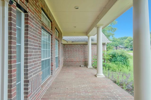 1918 Bridgestone Drive, Corinth, TX 76210
