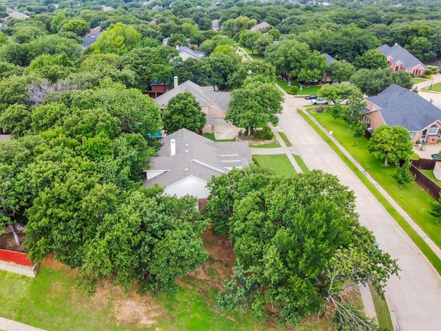 1918 Bridgestone Drive, Corinth, TX 76210