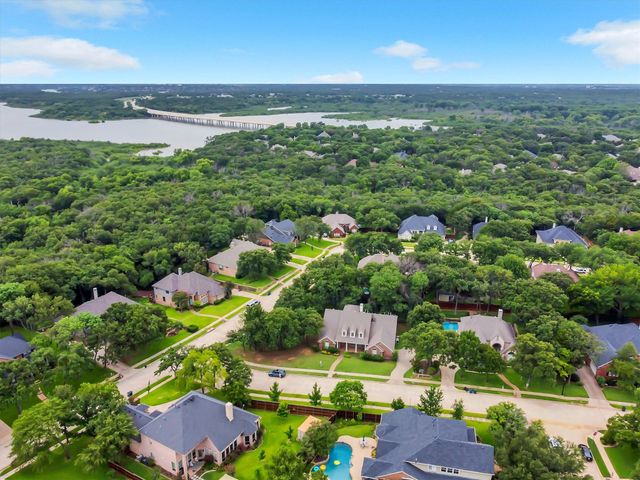 1918 Bridgestone Drive, Corinth, TX 76210