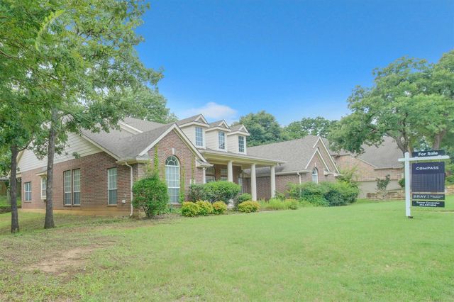 1918 Bridgestone Drive, Corinth, TX 76210