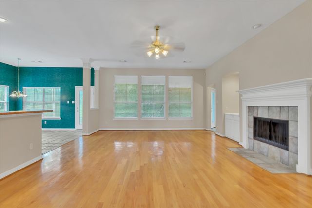1918 Bridgestone Drive, Corinth, TX 76210