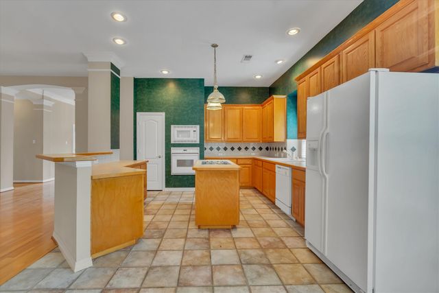 1918 Bridgestone Drive, Corinth, TX 76210