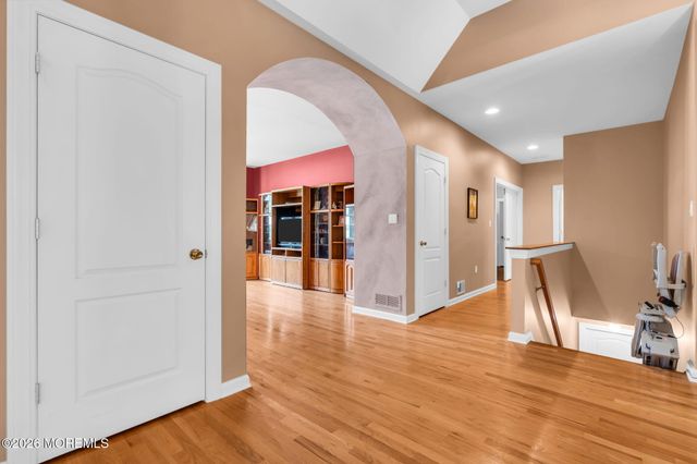 2303 Donna Dee Court, Toms River, NJ 08755