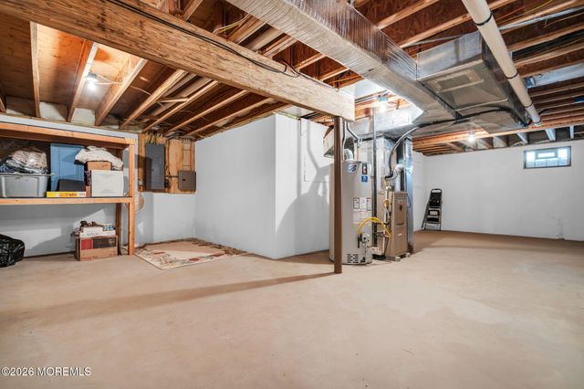 2303 Donna Dee Court, Toms River, NJ 08755