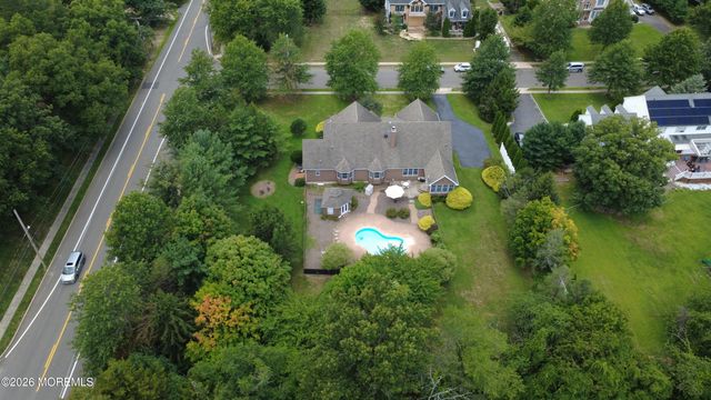 2303 Donna Dee Court, Toms River, NJ 08755