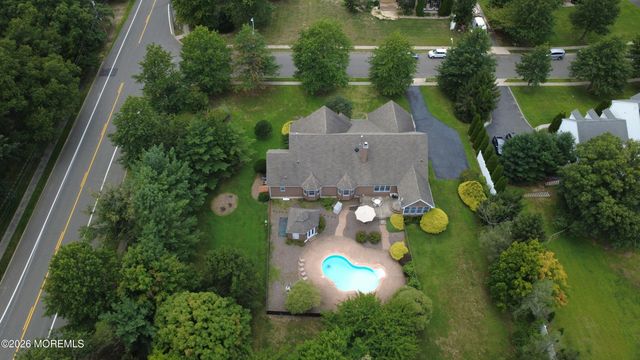 2303 Donna Dee Court, Toms River, NJ 08755