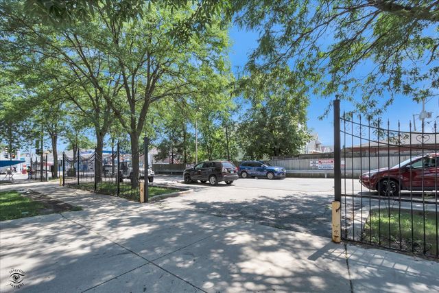 2759 S Pulaski Road, Chicago, IL 60623