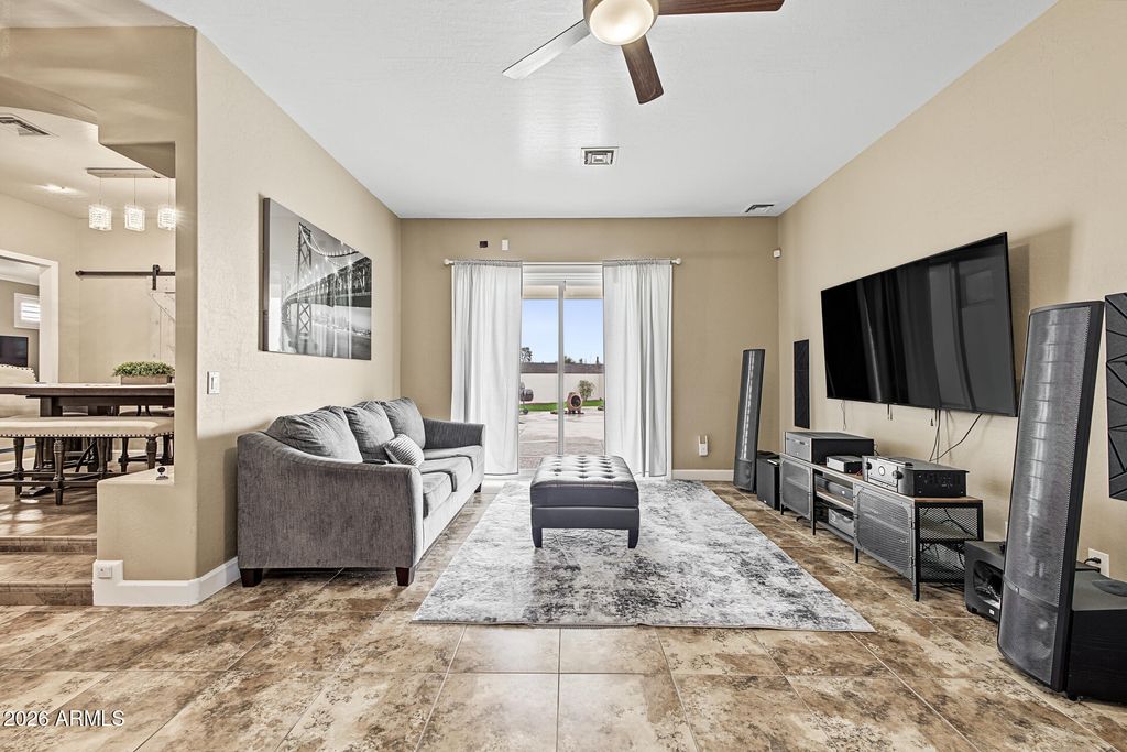 10819 E THE GRIFFIN Way, Valley Farms, AZ 85191 — photo 5
