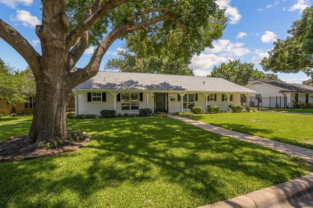 4529 Cloudview Road, Fort Worth, TX 76109