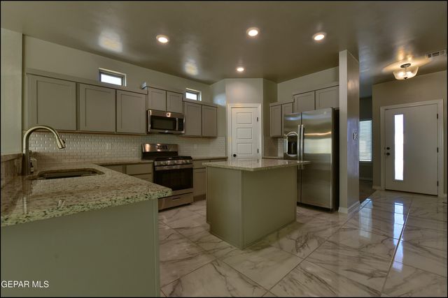 600 Logwood Avenue, Canutillo, TX 79835