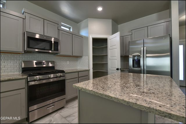 600 Logwood Avenue, Canutillo, TX 79835