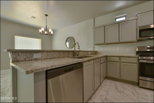 600 Logwood Avenue, Canutillo, TX 79835