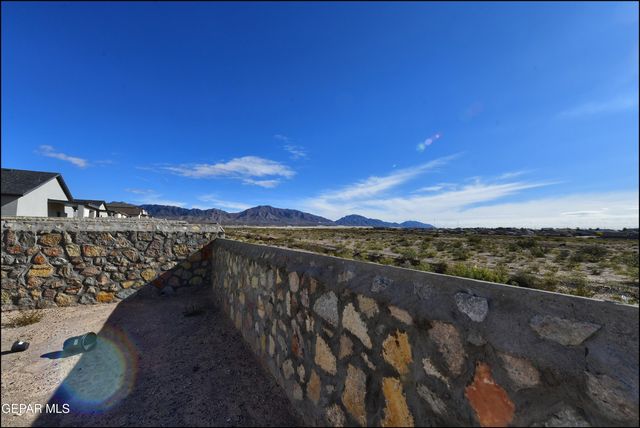 600 Logwood Avenue, Canutillo, TX 79835