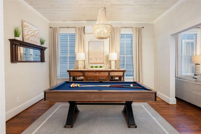 1021 Sealy Street, Galveston, TX 77550