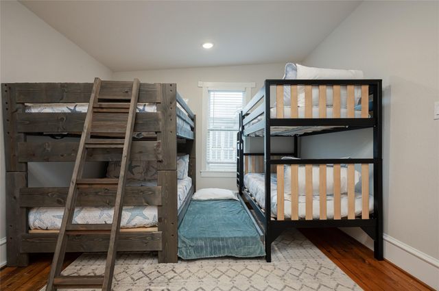 1021 Sealy Street, Galveston, TX 77550