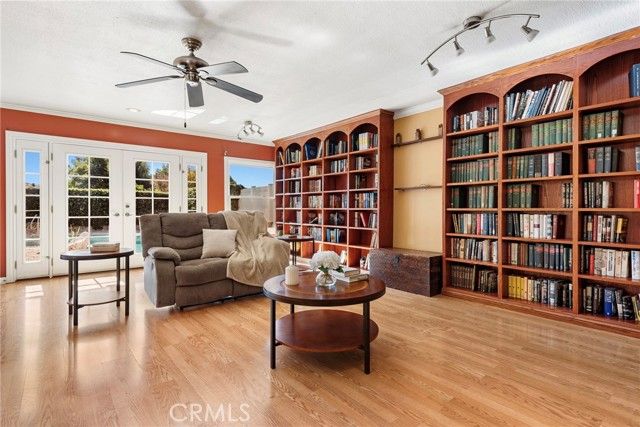 1116 W 21st Street, Santa Ana, CA 92706