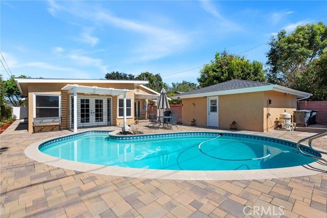 1116 W 21st Street, Santa Ana, CA 92706