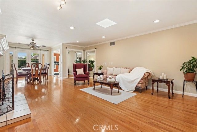 1116 W 21st Street, Santa Ana, CA 92706