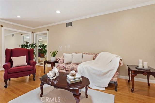 1116 W 21st Street, Santa Ana, CA 92706