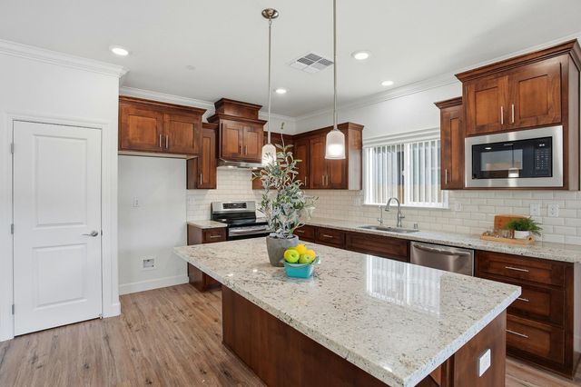 1112 Audrey Ct, Galt, CA 95632