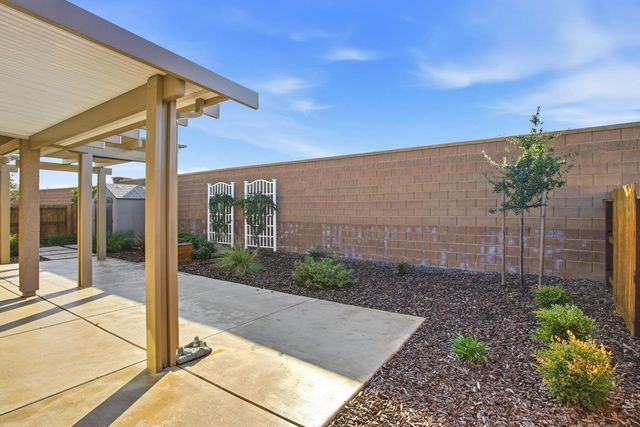 1112 Audrey Ct, Galt, CA 95632