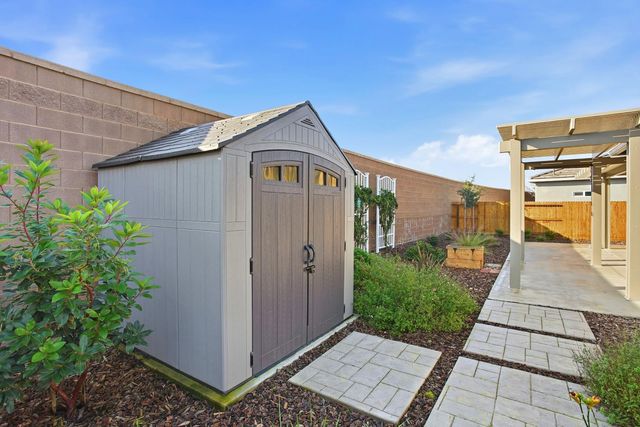 1112 Audrey Ct, Galt, CA 95632